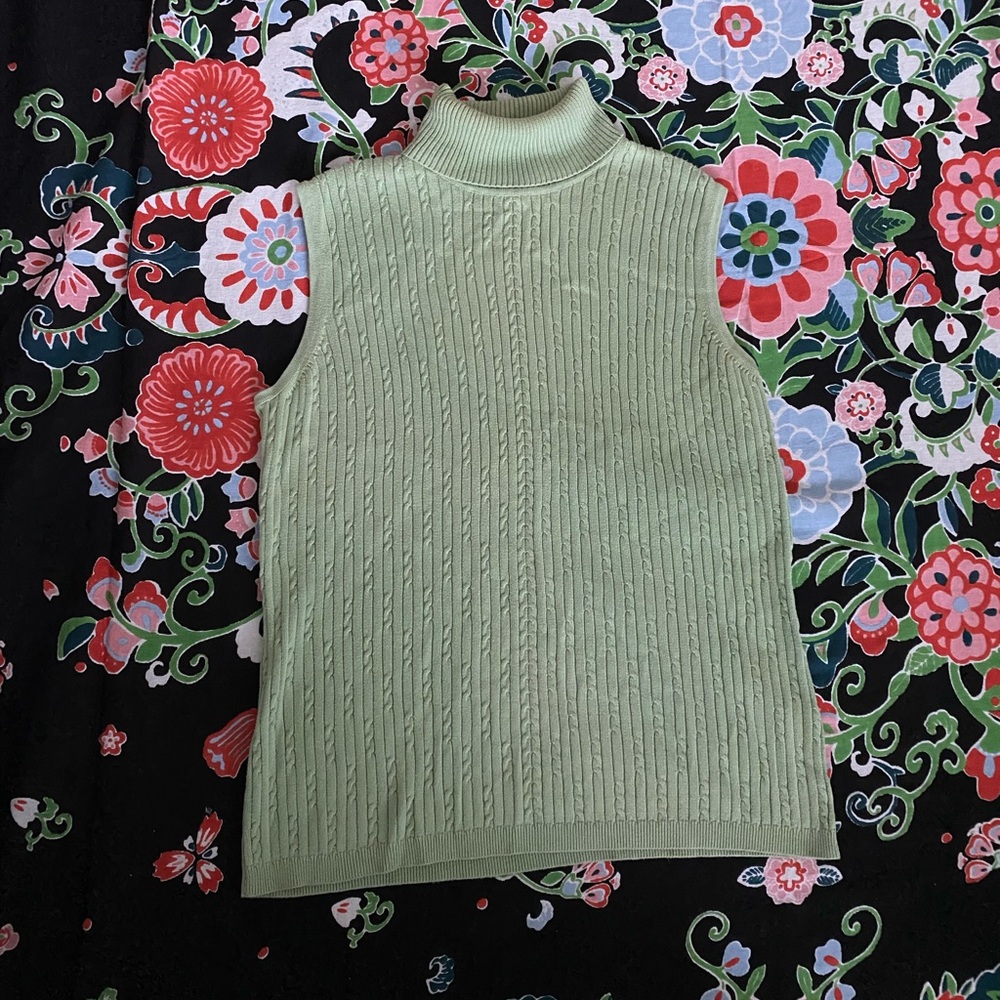 Green Sleeveless Ribbed Tank Top